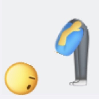 尴尬的踢球