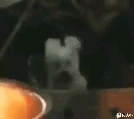 尴尬的微笑