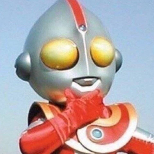 奥特曼尴尬而不失礼貌的微笑